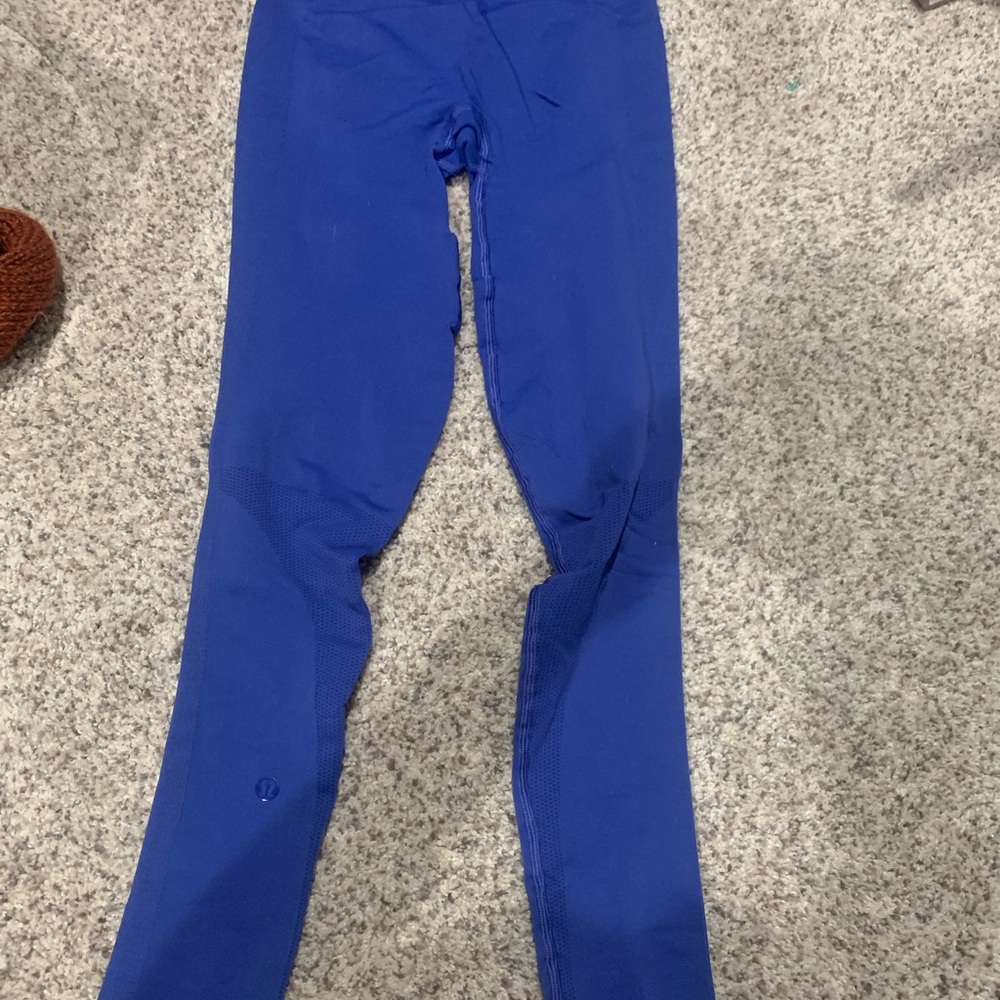 Lululemon size 2